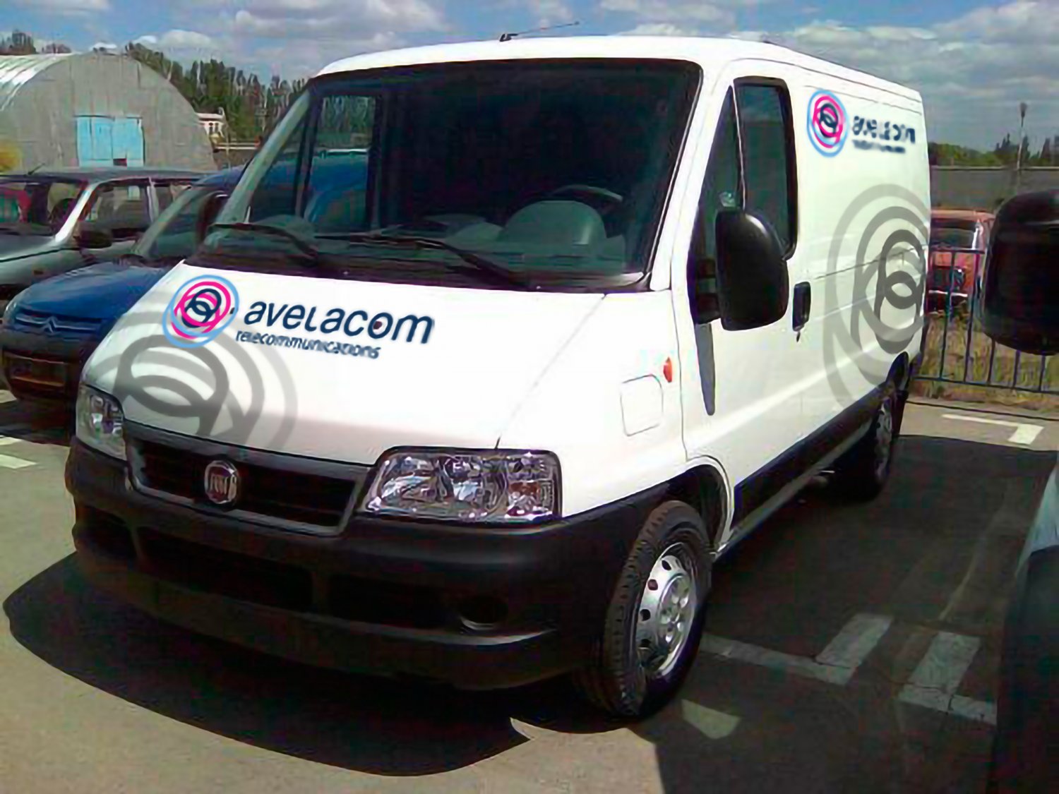 Проект брендирования автомобиля Fiat Ducato для телекоммуникационной компании Avelacom — фото 2