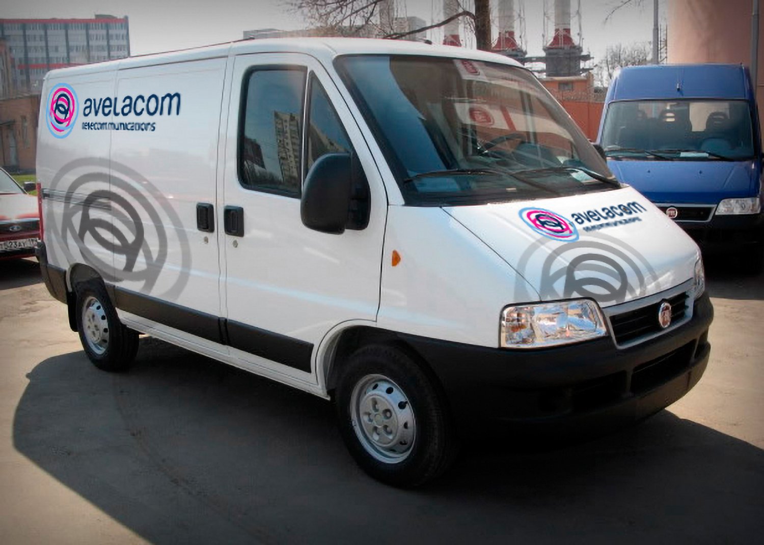 Проект брендирования автомобиля Fiat Ducato для телекоммуникационной компании Avelacom — фото 3